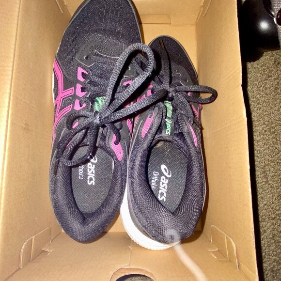 Asics 8 Wide - Picture 1 of 4